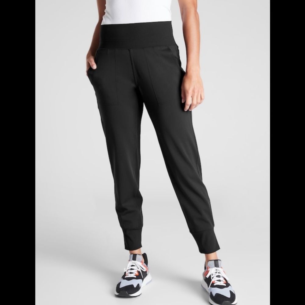 NWT-Athleta Black Venice Jogger, Small Petite